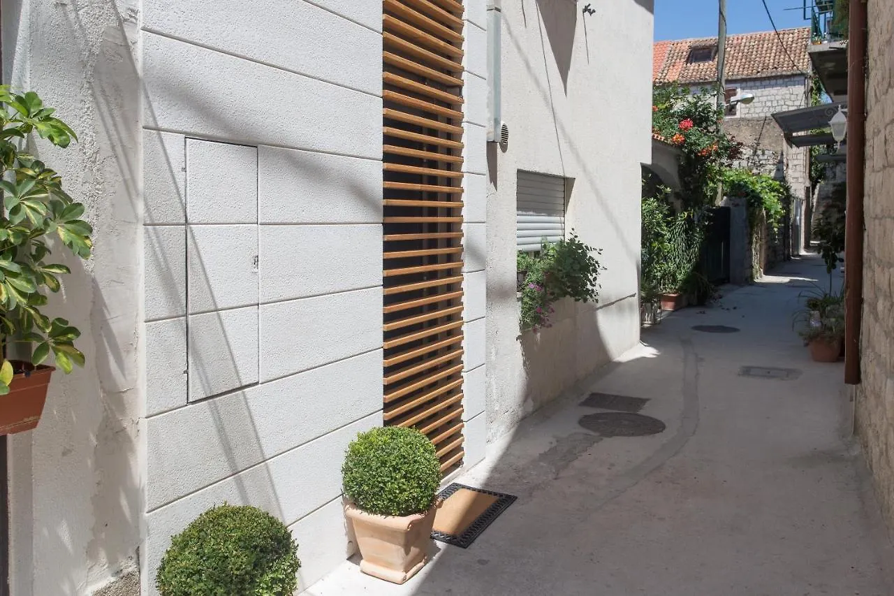 Amaizing Apartment Near Airport Kaštel Štafilić