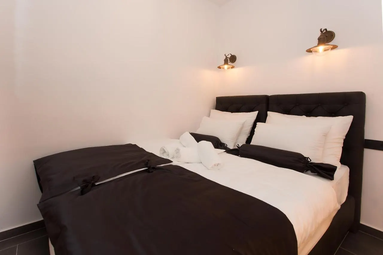 Amaizing Apartment Near Airport Kaštel Štafilić
