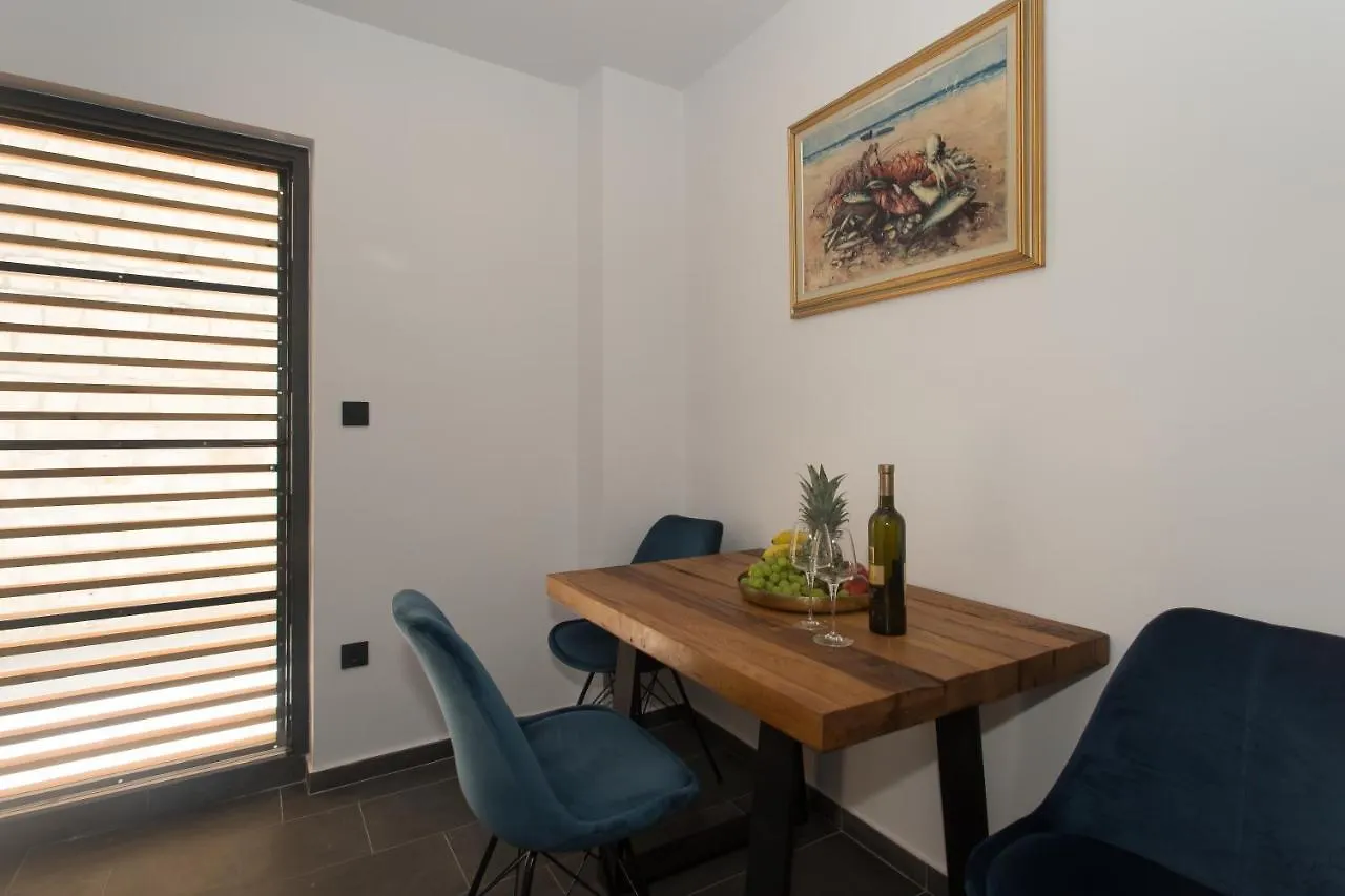Amaizing Apartment Near Airport Kastel Stafilic Croatia